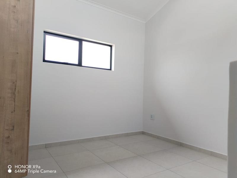 To Let 2 Bedroom Property for Rent in Roodepoort Gauteng