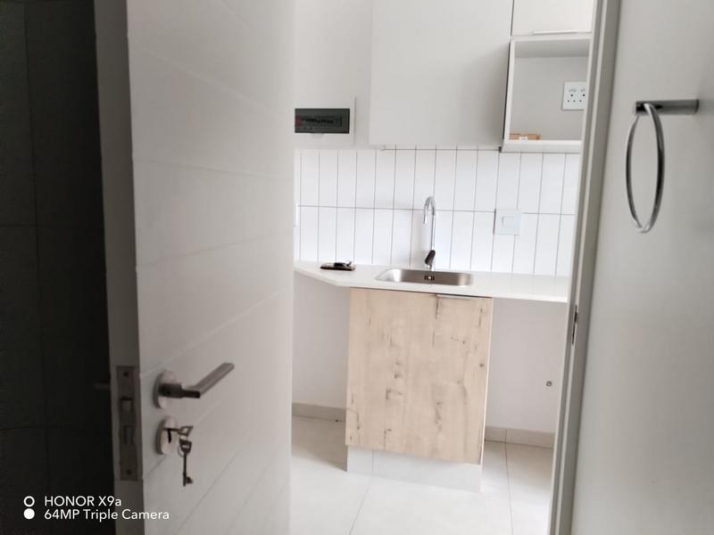 To Let 2 Bedroom Property for Rent in Roodepoort Gauteng