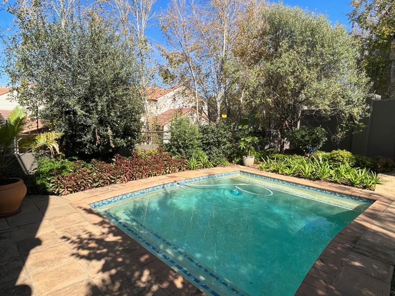 4 Bedroom Property for Sale in Waterkloof Ridge Gauteng