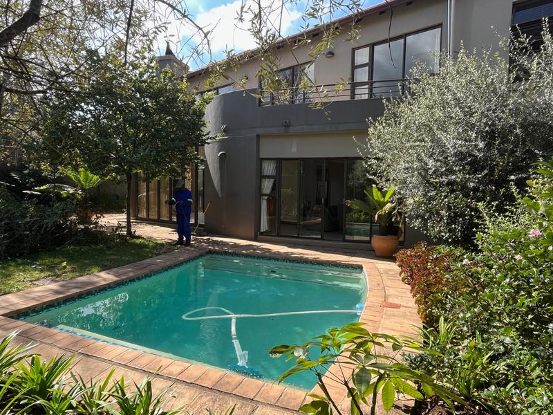 4 Bedroom Property for Sale in Waterkloof Ridge Gauteng