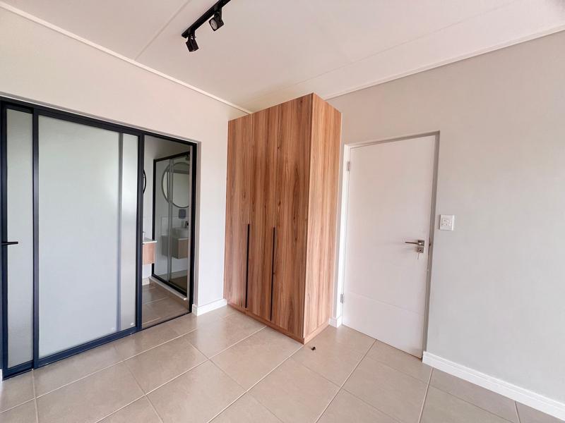 2 Bedroom Property for Sale in Mulbarton Gauteng
