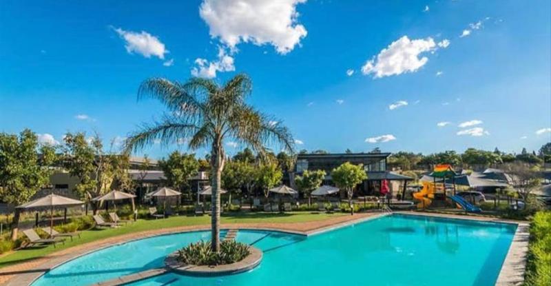 To Let 3 Bedroom Property for Rent in Waterfall Gauteng