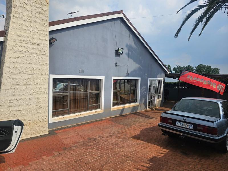 3 Bedroom Property for Sale in Bosmont Gauteng
