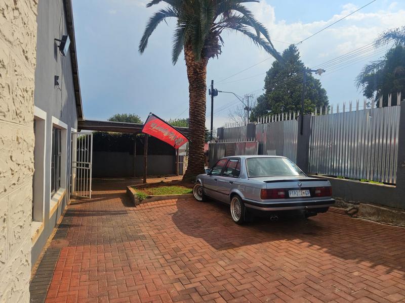 3 Bedroom Property for Sale in Bosmont Gauteng