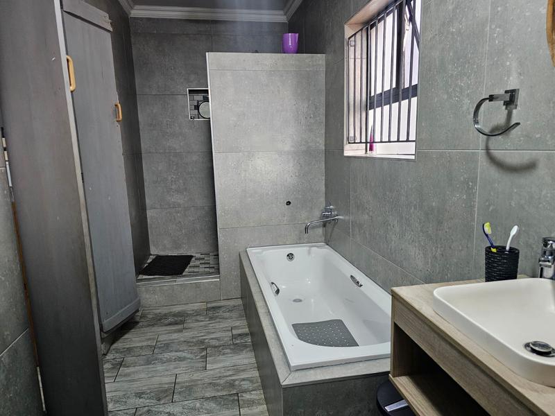 3 Bedroom Property for Sale in Bosmont Gauteng