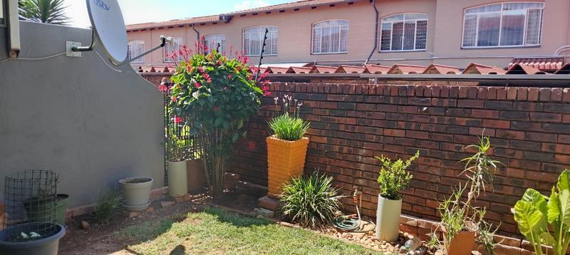 3 Bedroom Property for Sale in Sinoville Gauteng