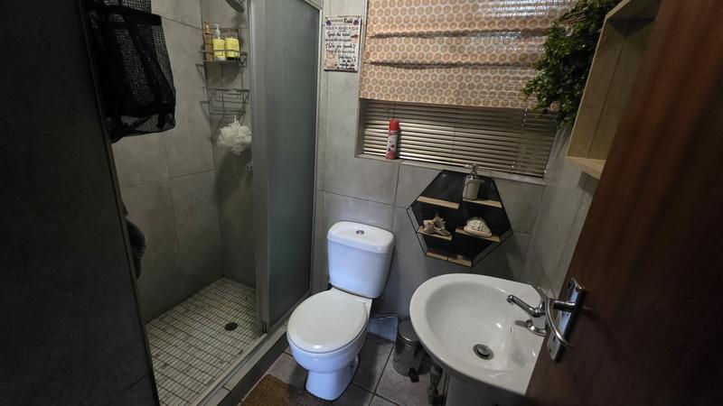 2 Bedroom Property for Sale in Sinoville Gauteng