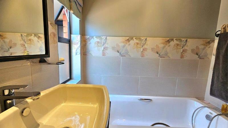 3 Bedroom Property for Sale in Midstream Meadows Gauteng