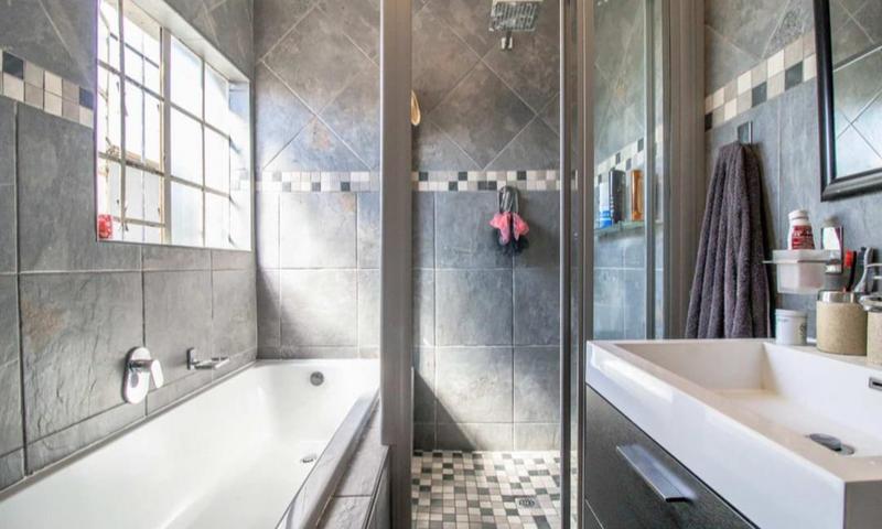 5 Bedroom Property for Sale in Randhart Gauteng