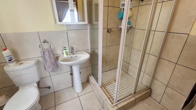2 Bedroom Property for Sale in South Crest Gauteng