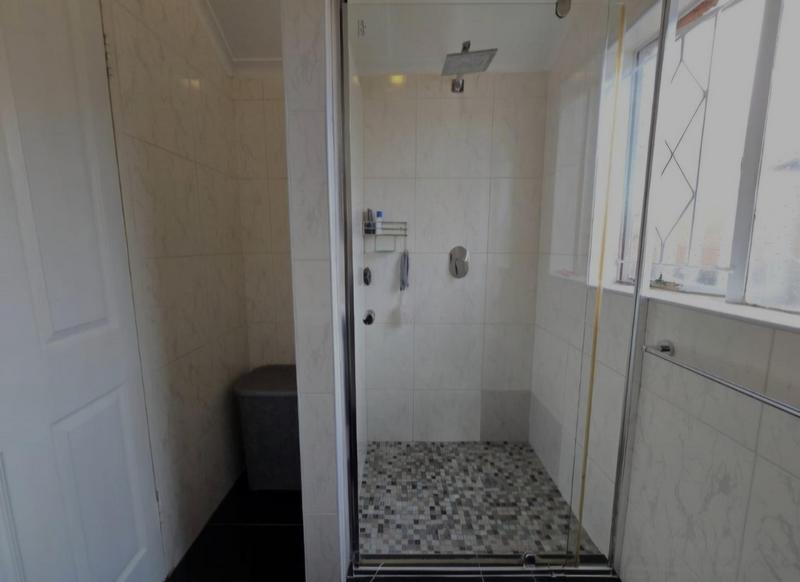 3 Bedroom Property for Sale in Bassonia Gauteng