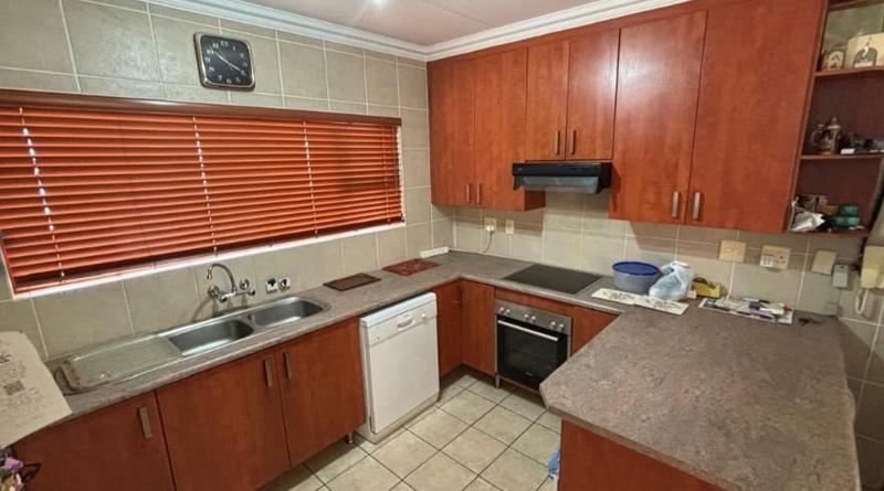 3 Bedroom Property for Sale in Glenvista Gauteng