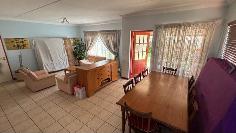3 Bedroom Property for Sale in Glenvista Gauteng