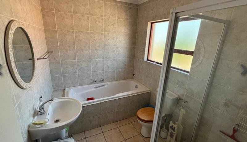 3 Bedroom Property for Sale in Glenvista Gauteng