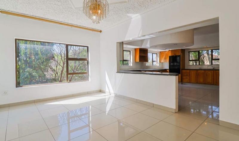 4 Bedroom Property for Sale in Glenvista Gauteng