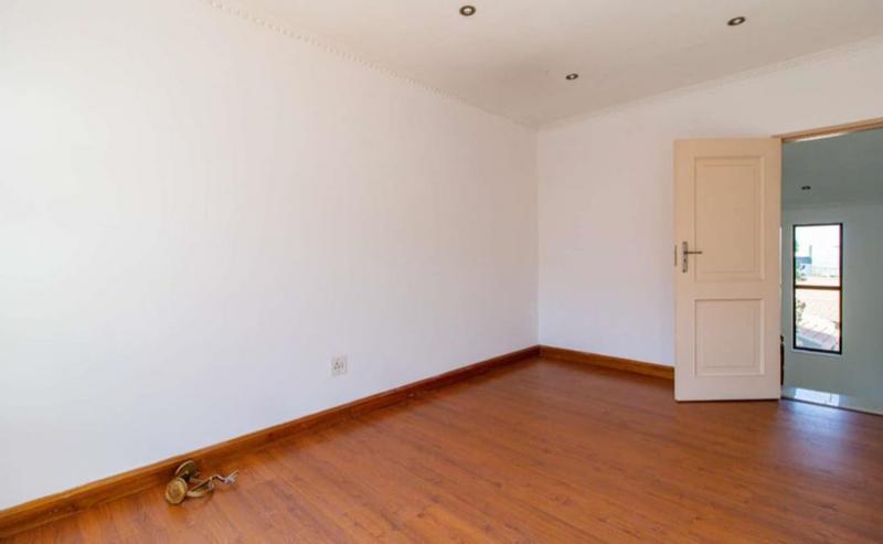 4 Bedroom Property for Sale in Glenvista Gauteng