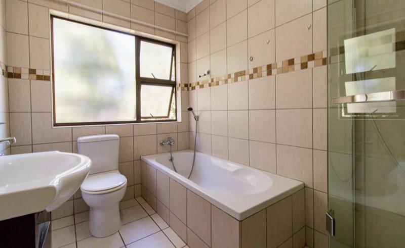 4 Bedroom Property for Sale in Glenvista Gauteng