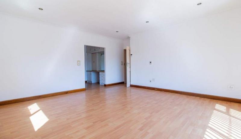 4 Bedroom Property for Sale in Glenvista Gauteng