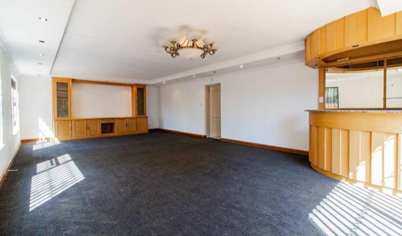 4 Bedroom Property for Sale in Glenvista Gauteng