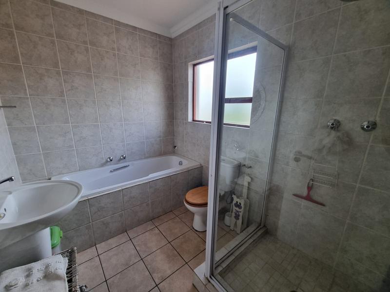 3 Bedroom Property for Sale in Glenvista Gauteng