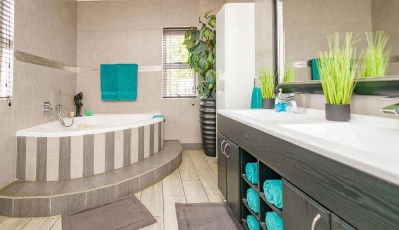 6 Bedroom Property for Sale in Meyersdal Eco Estate Gauteng