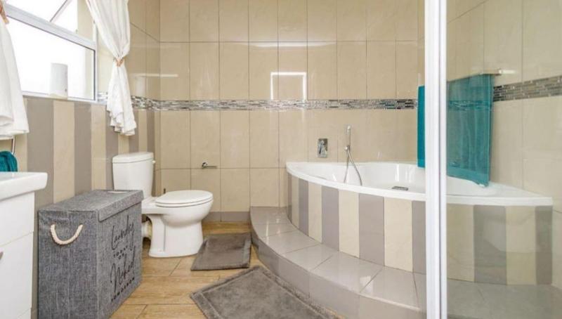 6 Bedroom Property for Sale in Meyersdal Eco Estate Gauteng