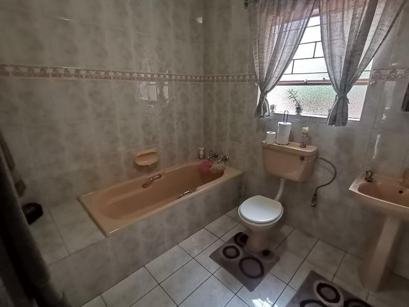 4 Bedroom Property for Sale in Vanderbijlpark SE 3 Gauteng