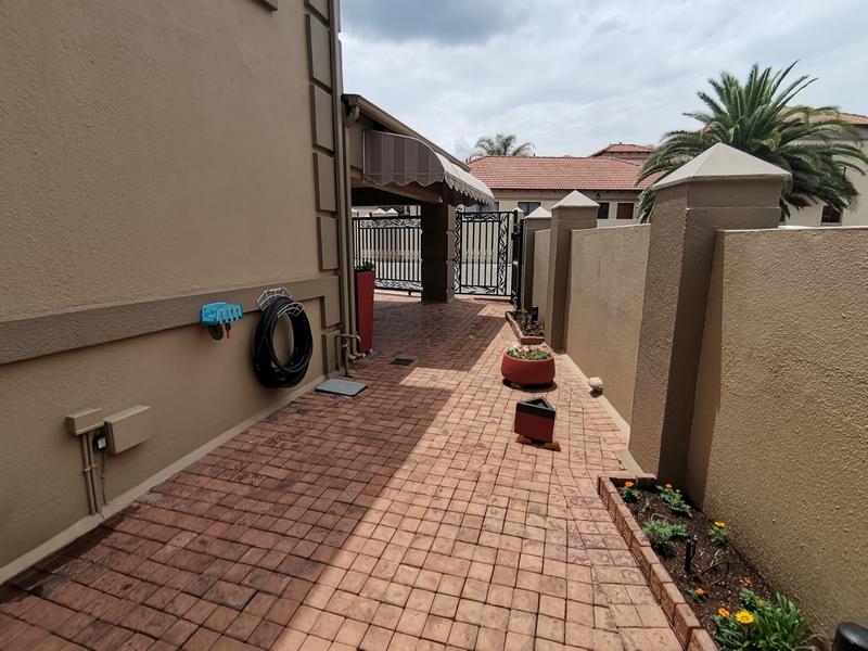 3 Bedroom Property for Sale in Vanderbijlpark SW 5 Gauteng
