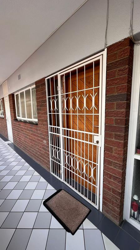 To Let 3 Bedroom Property for Rent in Victory Park Gauteng