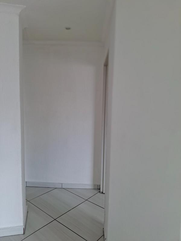 To Let 1 Bedroom Property for Rent in Victory Park Gauteng