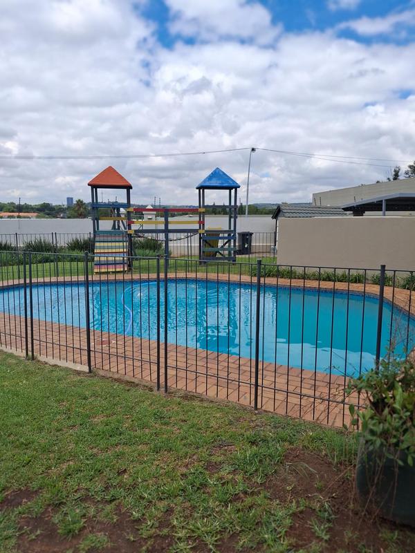 To Let 1 Bedroom Property for Rent in Victory Park Gauteng