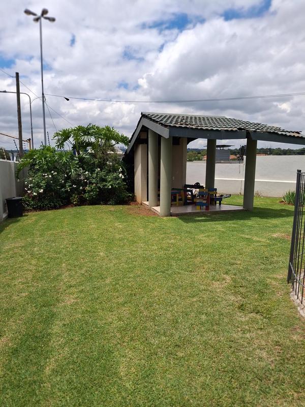 To Let 1 Bedroom Property for Rent in Victory Park Gauteng