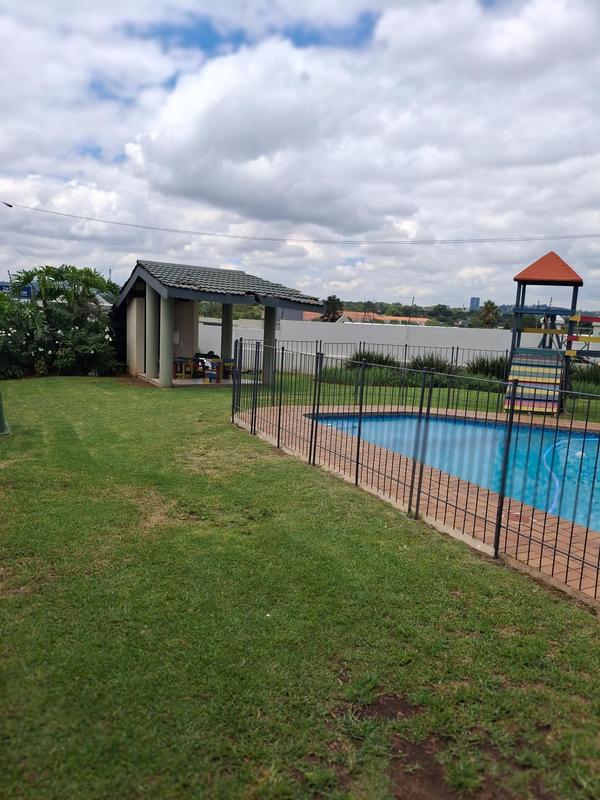 To Let 1 Bedroom Property for Rent in Victory Park Gauteng