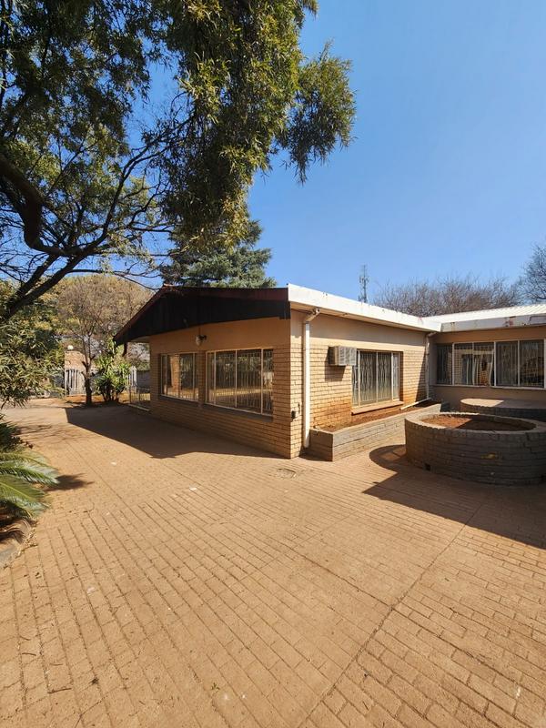 8 Bedroom Property for Sale in Raslouw Gauteng