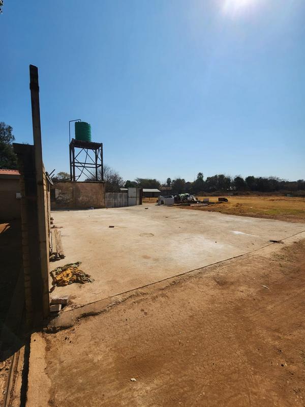 8 Bedroom Property for Sale in Raslouw Gauteng