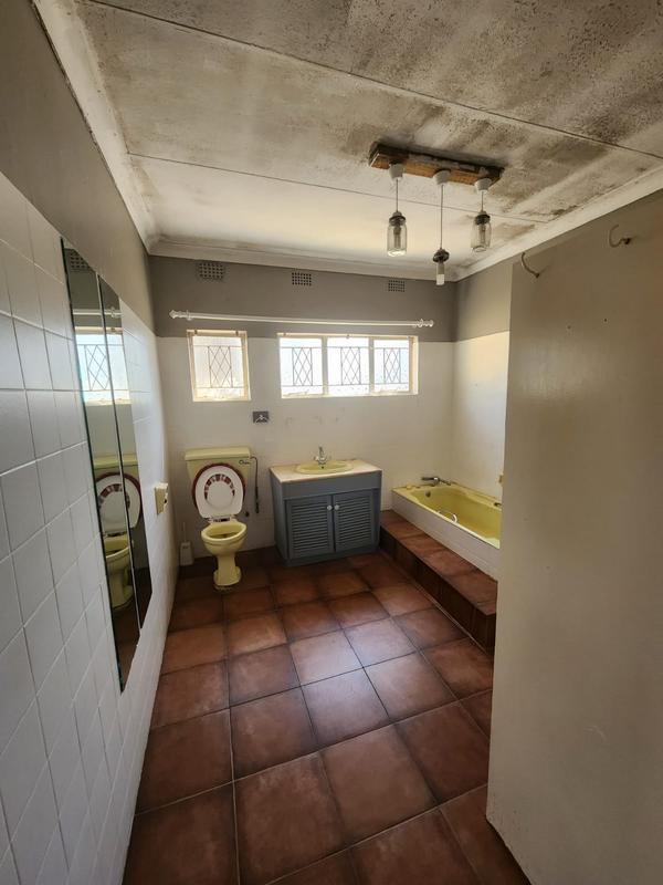 8 Bedroom Property for Sale in Raslouw Gauteng