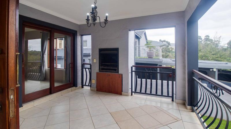 4 Bedroom Property for Sale in Ruimsig Country Estate Gauteng