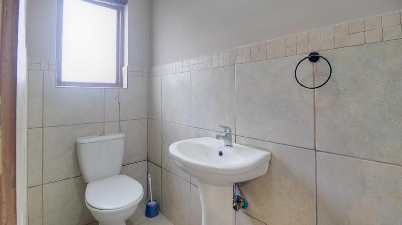 4 Bedroom Property for Sale in Ruimsig Country Estate Gauteng