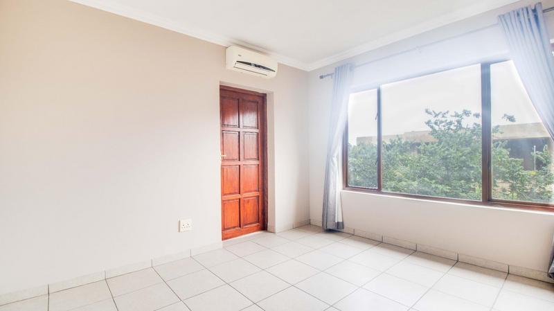 4 Bedroom Property for Sale in Ruimsig Country Estate Gauteng