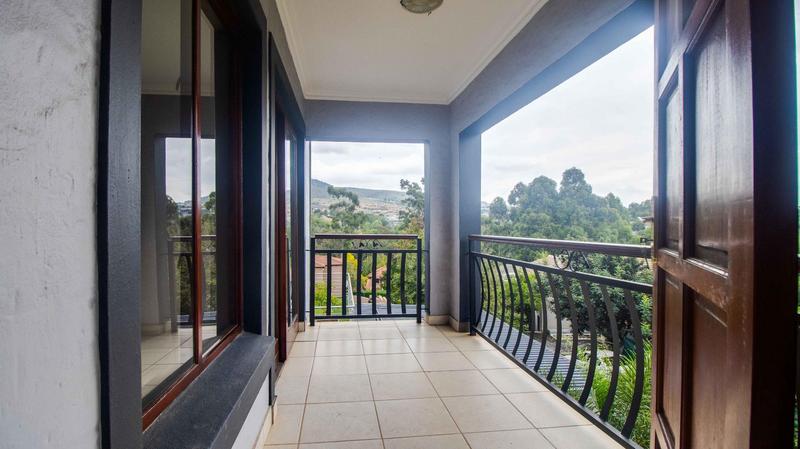 4 Bedroom Property for Sale in Ruimsig Country Estate Gauteng