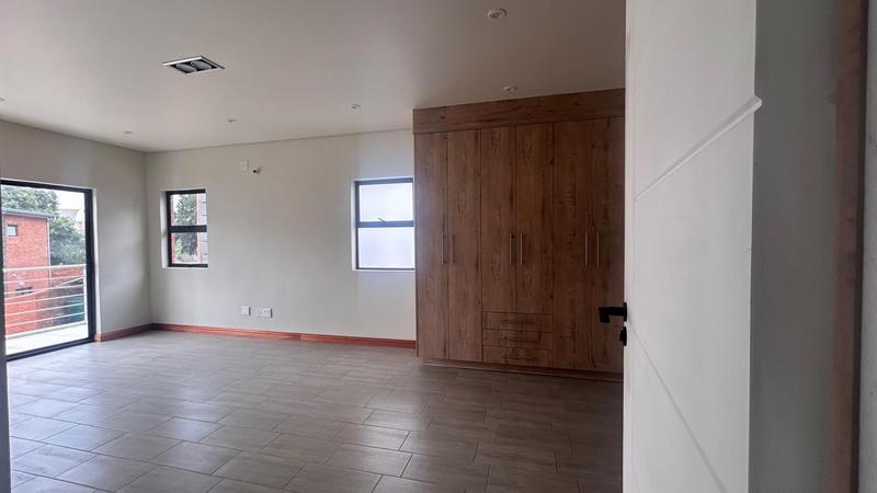 To Let 3 Bedroom Property for Rent in Bedfordview Gauteng