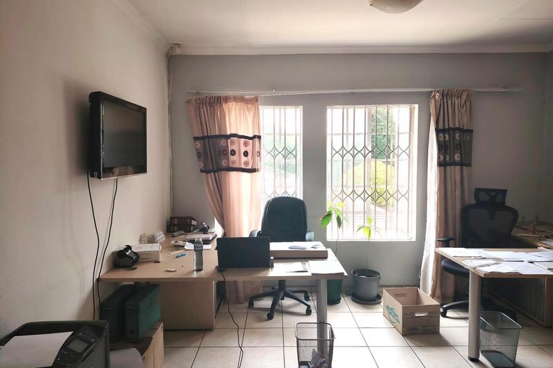 1 Bedroom Property for Sale in Bedfordview Gauteng
