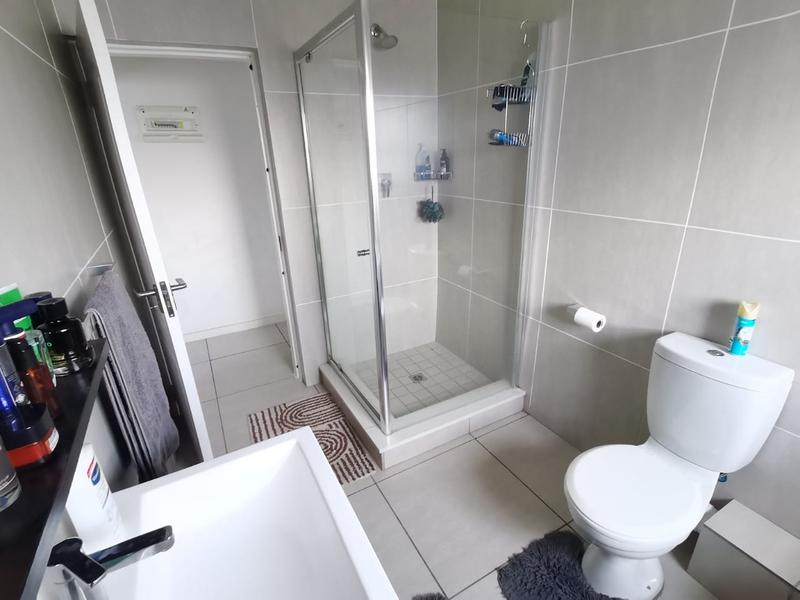 2 Bedroom Property for Sale in Greenstone Hill Gauteng