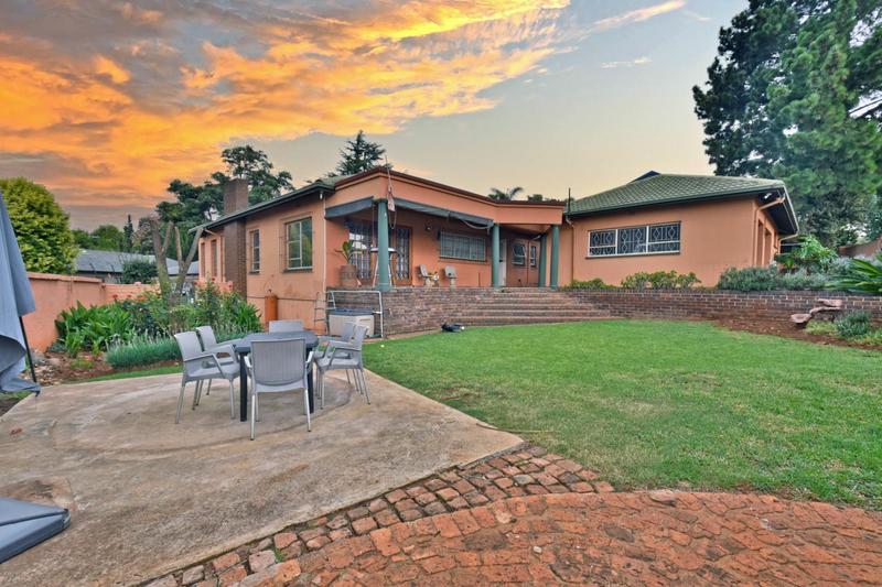 4 Bedroom Property for Sale in Glenvista Gauteng