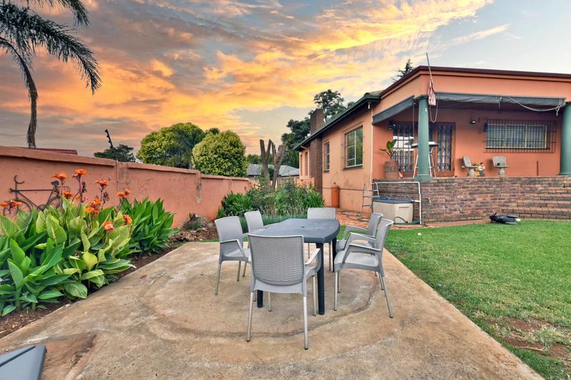 4 Bedroom Property for Sale in Glenvista Gauteng