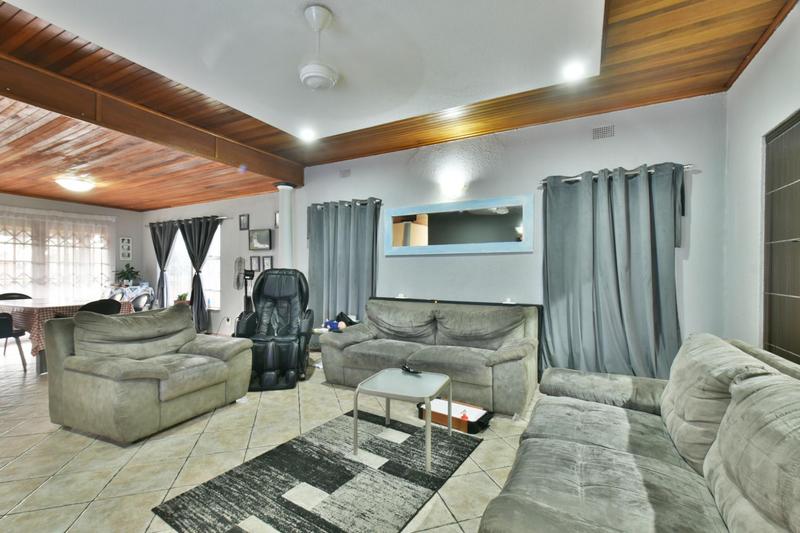 4 Bedroom Property for Sale in Glenvista Gauteng