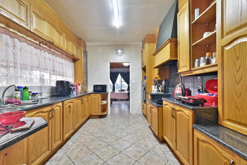 4 Bedroom Property for Sale in Glenvista Gauteng