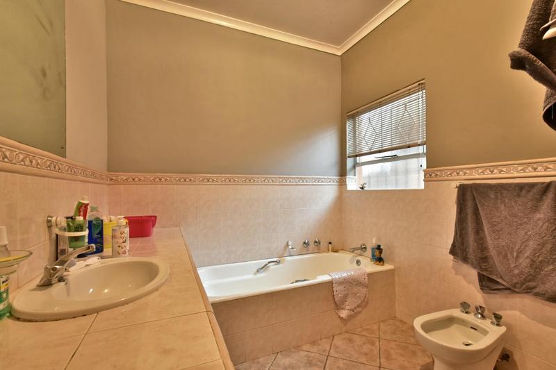 4 Bedroom Property for Sale in Glenvista Gauteng