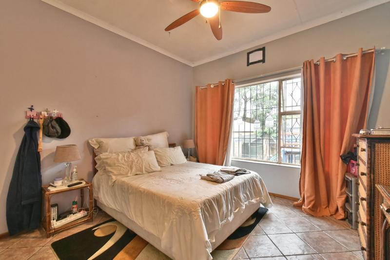 4 Bedroom Property for Sale in Glenvista Gauteng