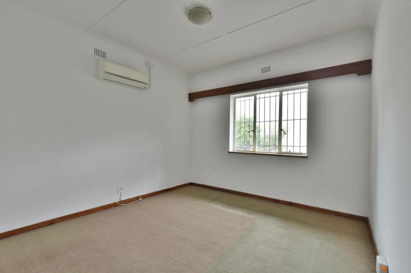 5 Bedroom Property for Sale in Linmeyer Gauteng
